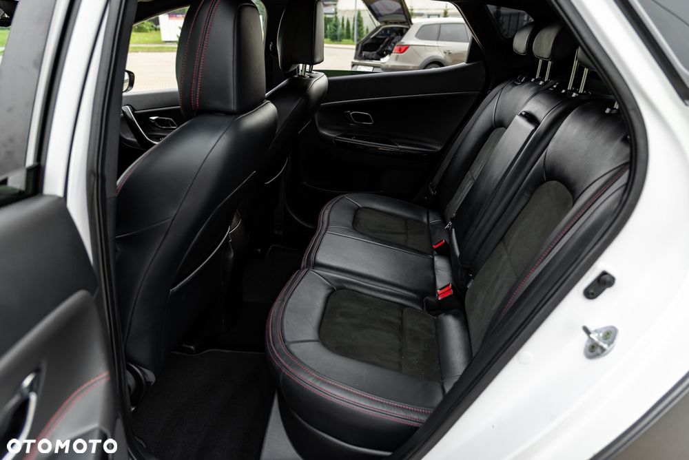 Kia Ceed 1.6 T-GDI GT - 6