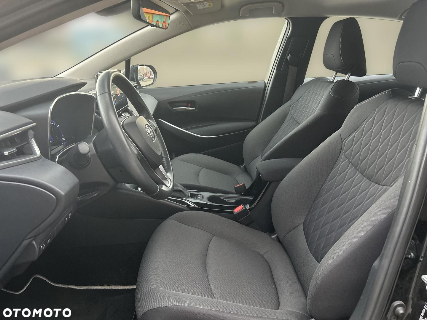 Toyota Corolla 1.8 Hybrid Comfort - 14