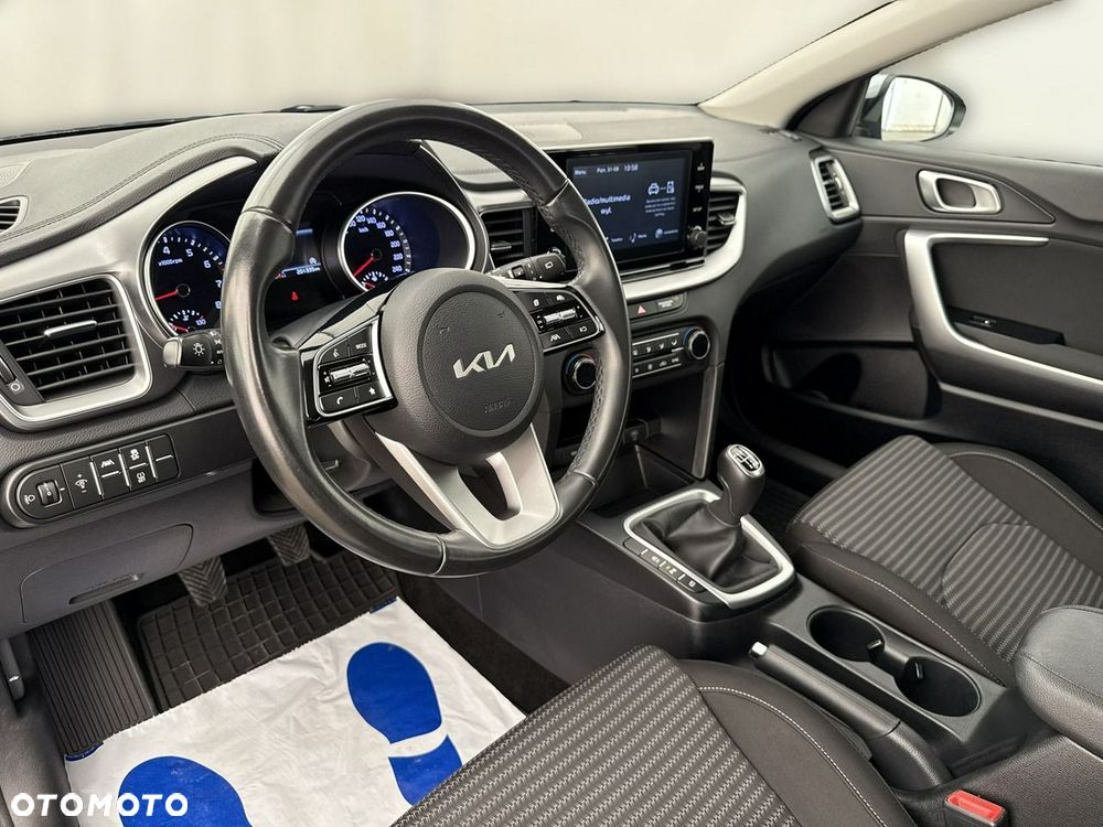 Kia Ceed 1.5 T-GDI M - 14