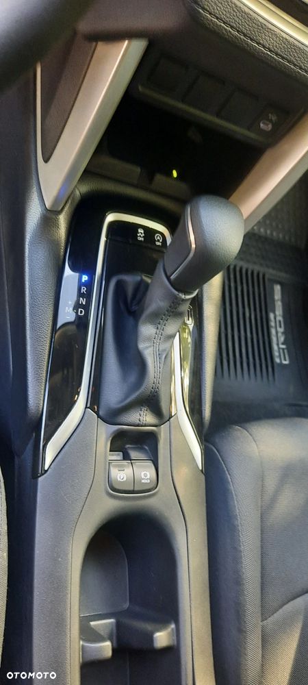 Toyota Corolla Cross - 13