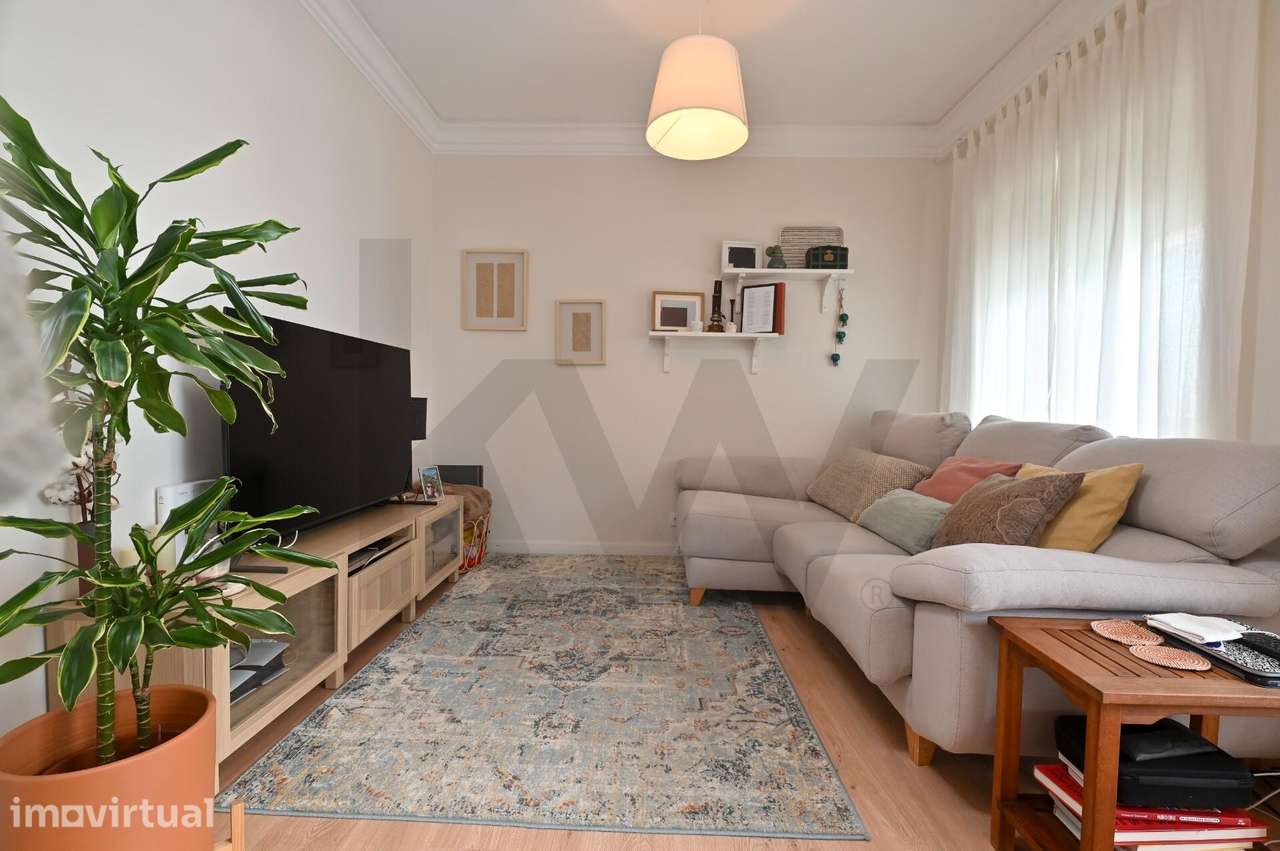 Arrenda-se T2 Renovado | 84m2  com Varandas no Campo Grande (Junto ao - Grande imagem: 3/25