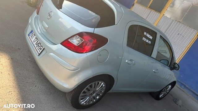 Opel Corsa 1.0i Essentia - 3