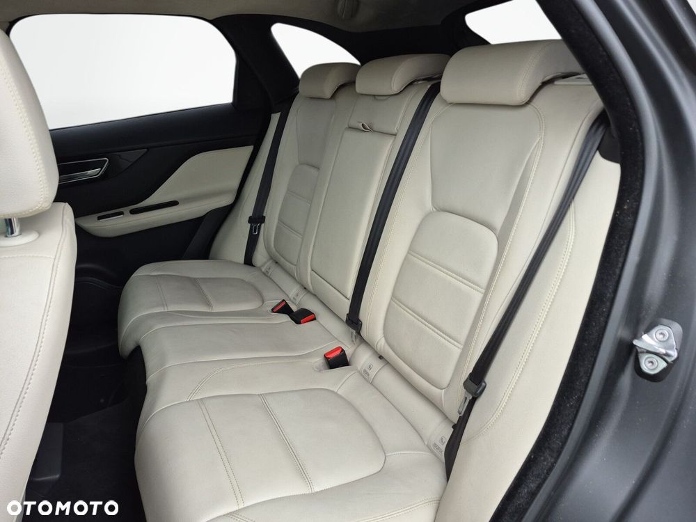 Jaguar F-Pace 2.0 i4D AWD Prestige - 13