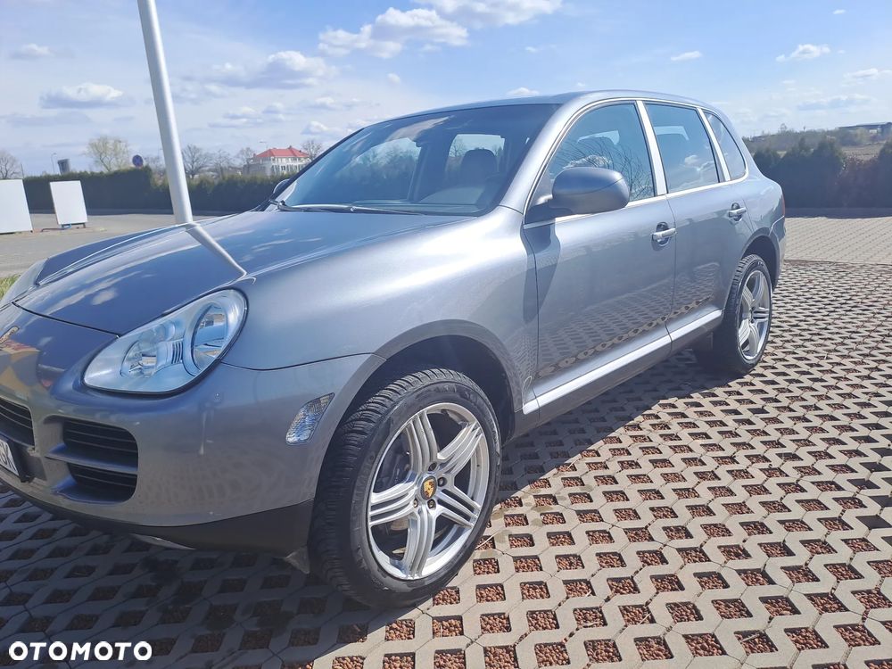 Porsche Cayenne - 4