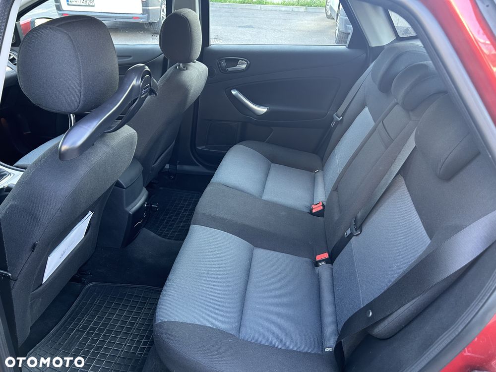 Ford Mondeo 1.6 Trend - 11