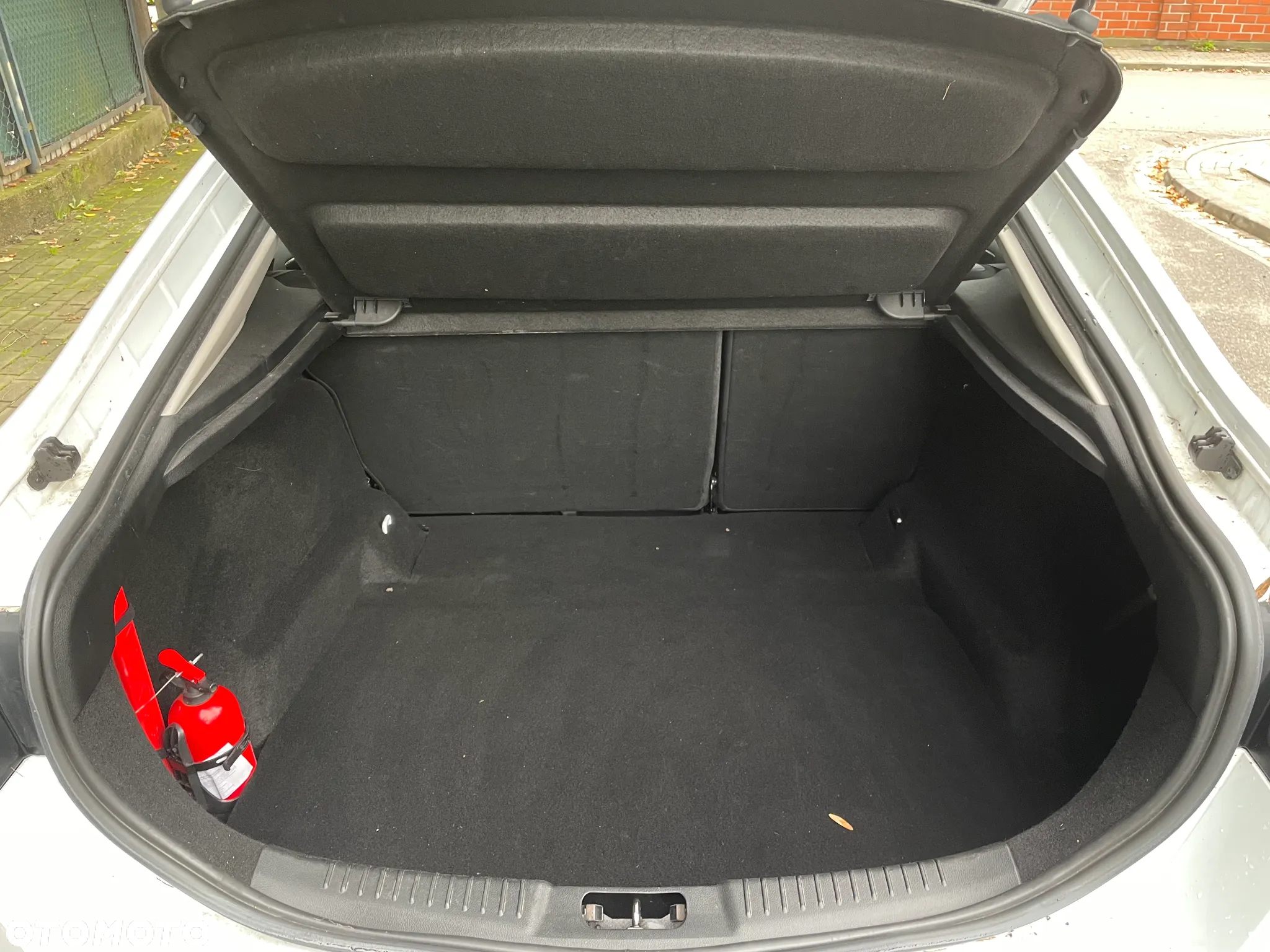 Ford Mondeo 1.6 Trend - 29