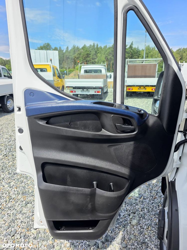 Iveco IVECO 35-180 3.0 HPI 180 KONNY KONTENER 4.2 M WINDA KLIMA 8 BIEGÓW HIMATIC WEBASTO BLIŹNIAKI DO 3.5 T WINDA - 13