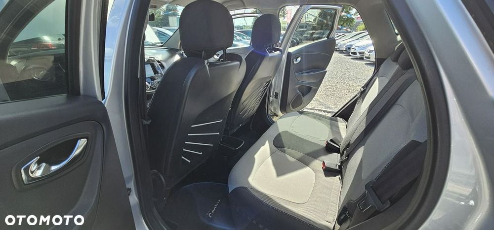 Renault Captur - 19