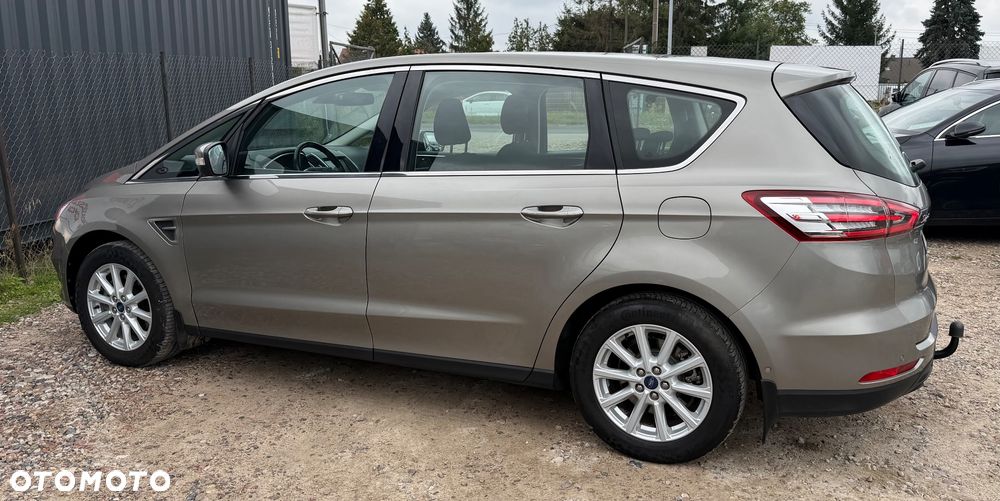 Ford S-Max - 36