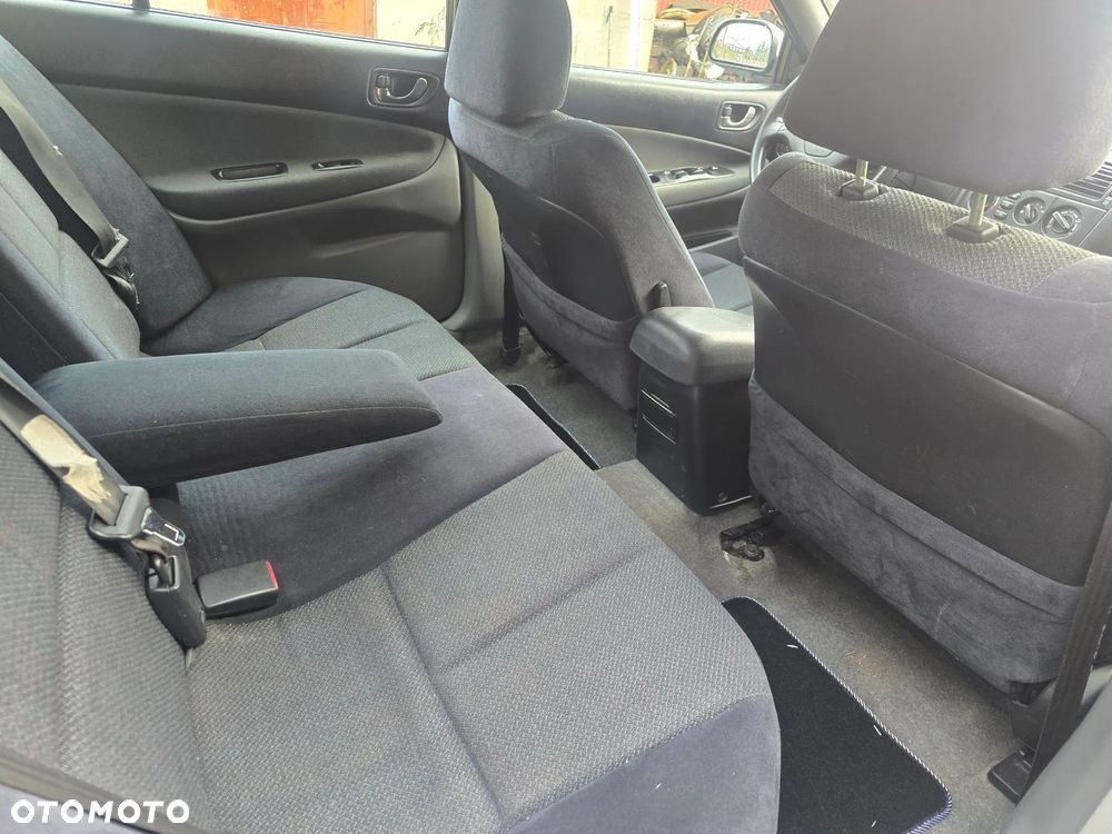 Mitsubishi Galant 2.0 Comfort - 8