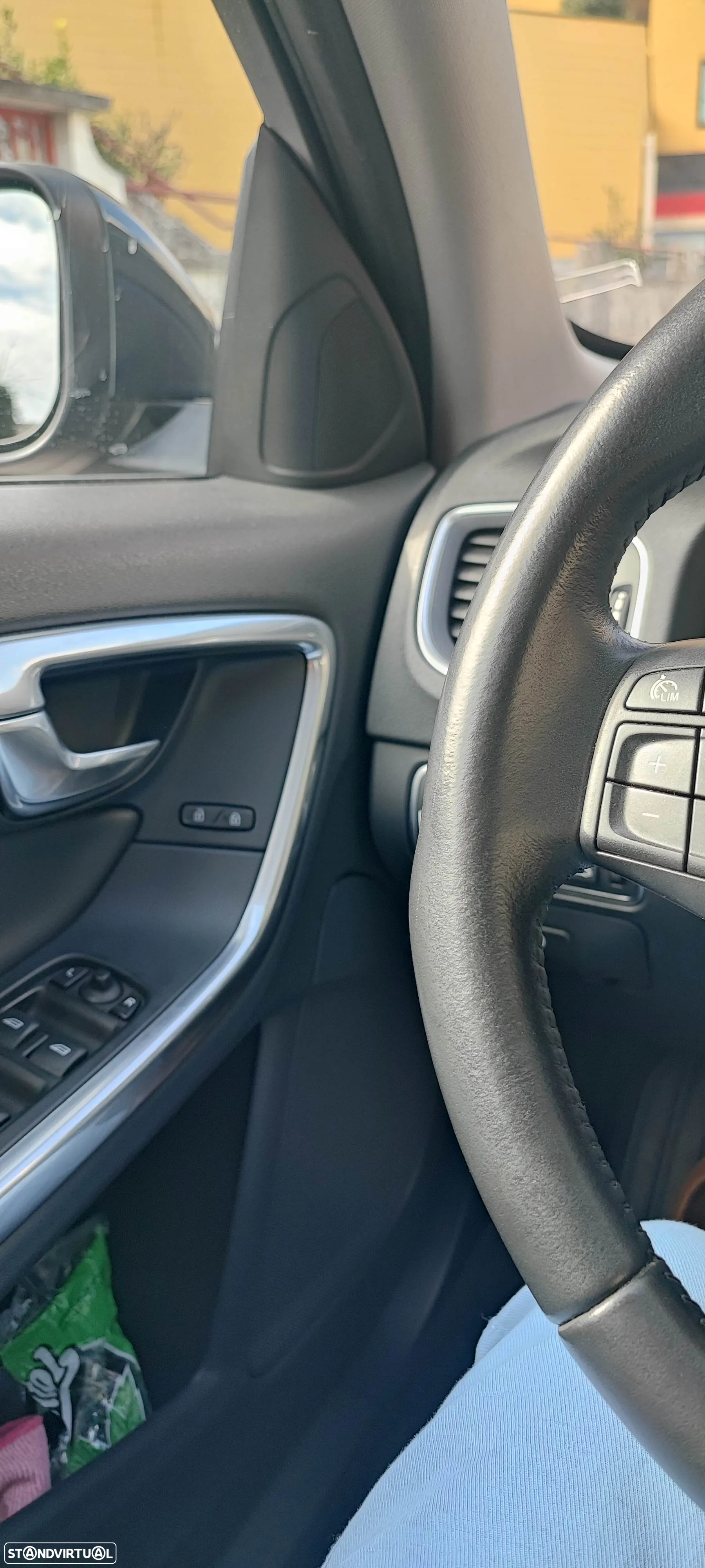 Volvo V60 2.0 D2 Kinetic - 19