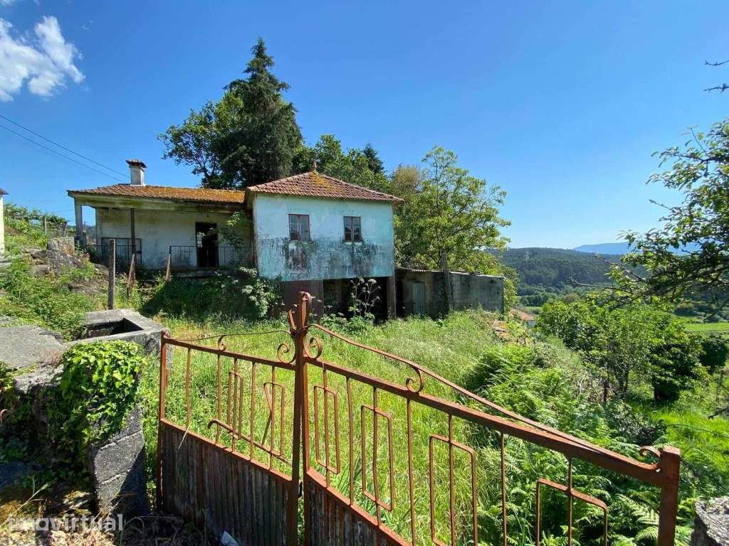Casa Antiga para restauro. - Grande imagem: 2/18