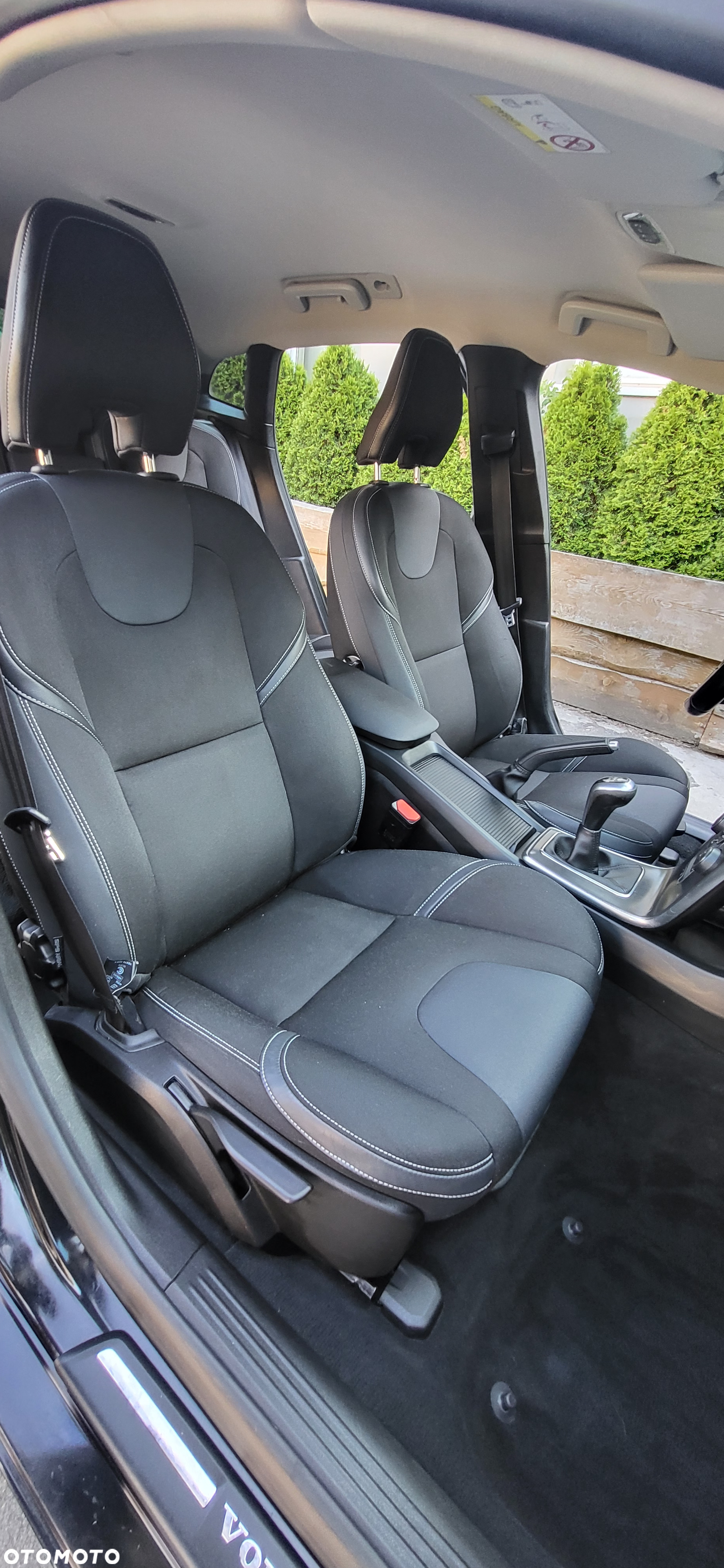 Volvo V40 D4 Drive-E Momentum - 29