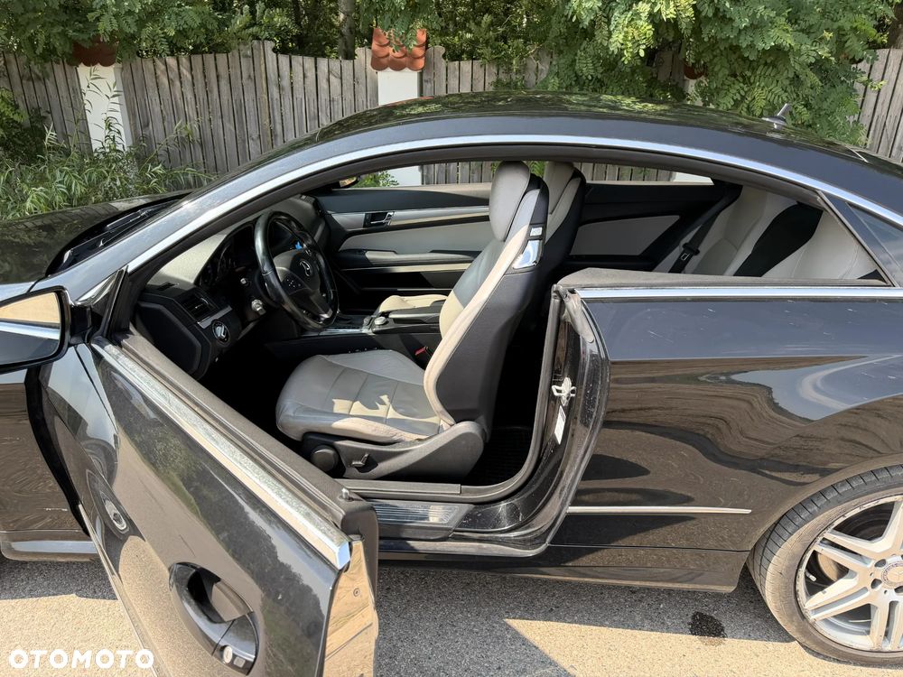 Mercedes-Benz Klasa E 250 CDI DPF BlueEFFICIENCY Automatik Elegance - 18