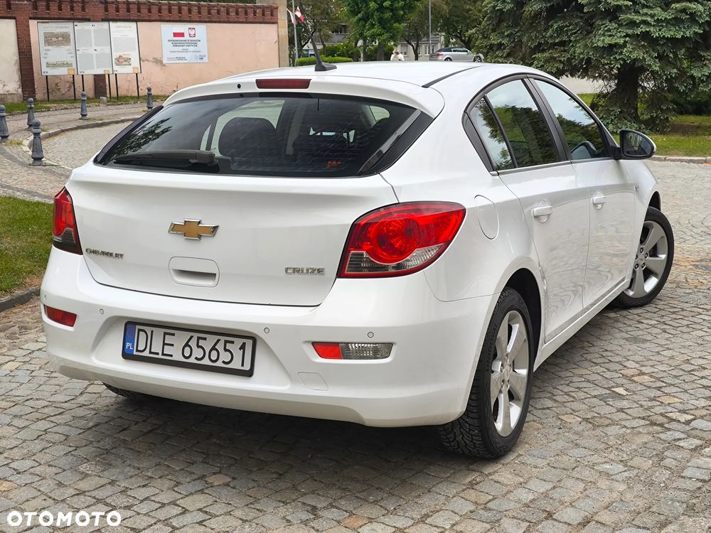 Chevrolet Cruze 1.8 LT+ - 11