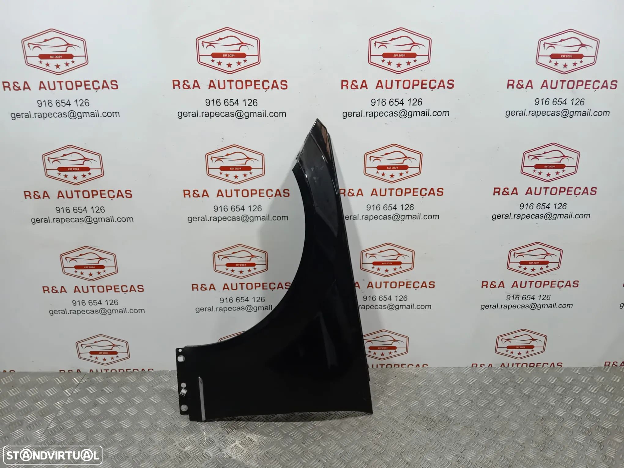 Guarda Lamas Frente Esquerdo Mercedes W204 Original - 1