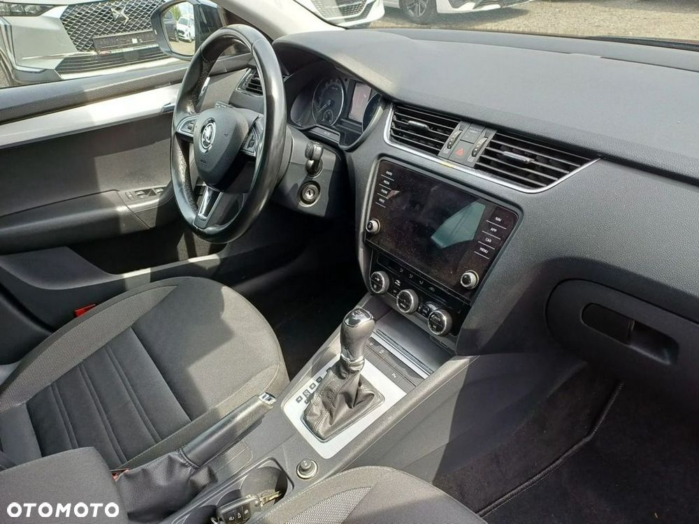 Skoda Octavia 1.6 TDI DSG Clever - 12