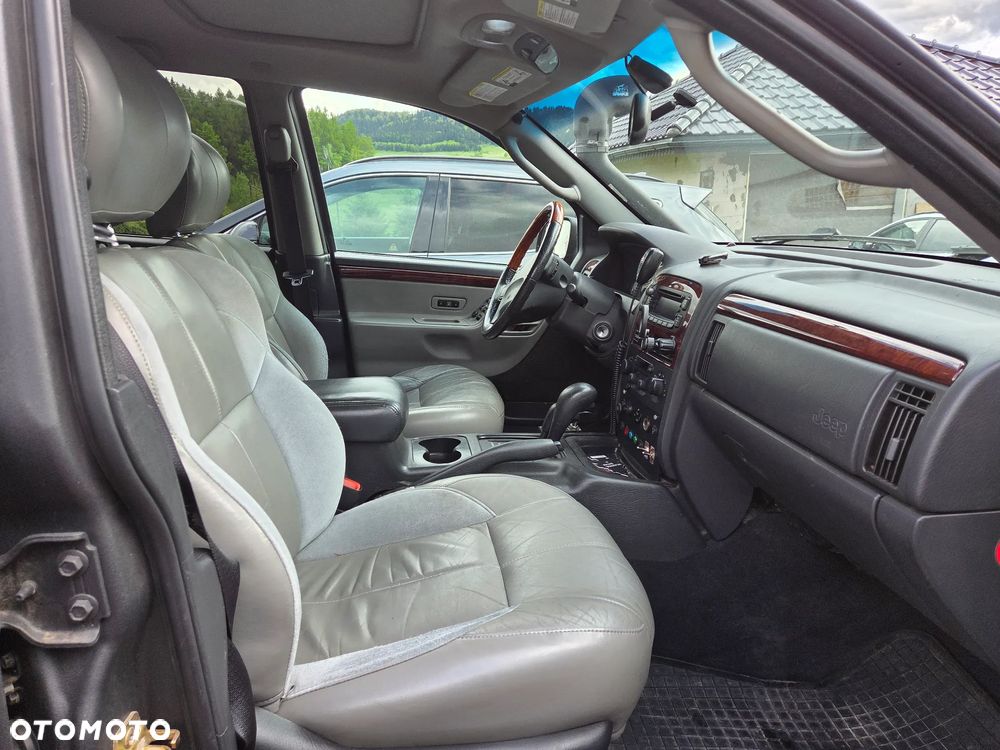 Jeep Grand Cherokee - 17