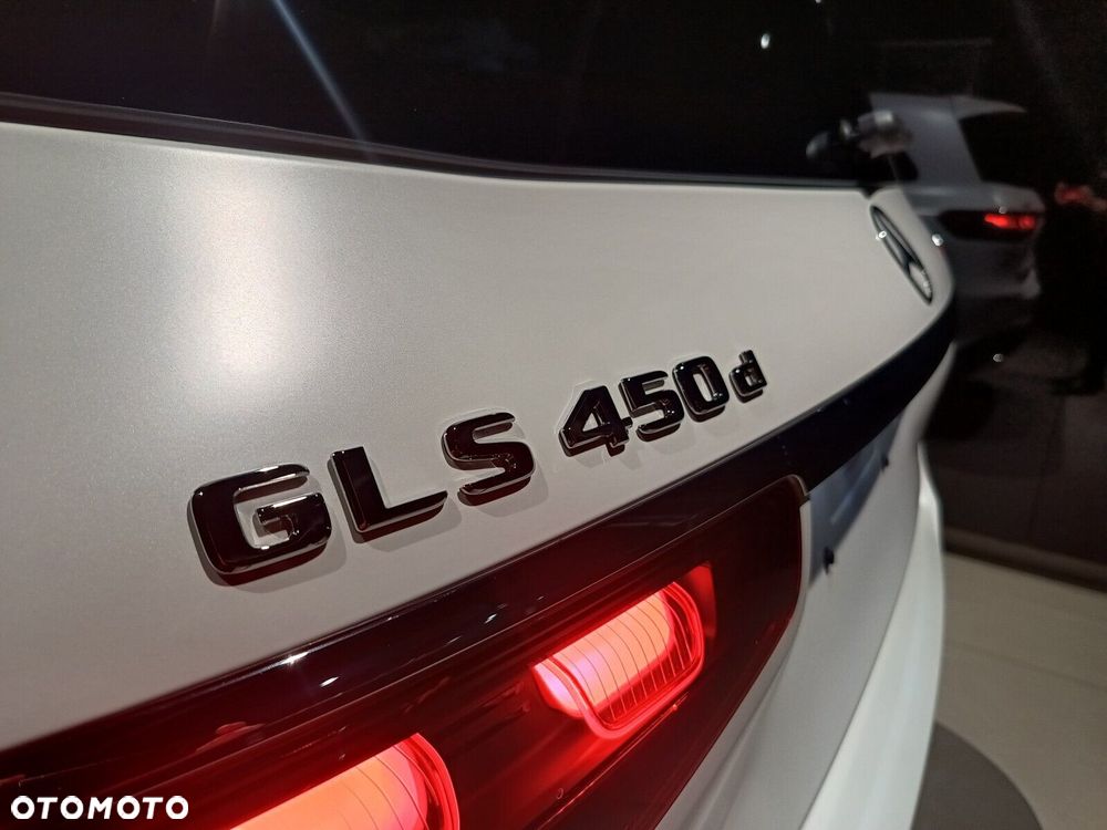 Mercedes-Benz GLS - 10