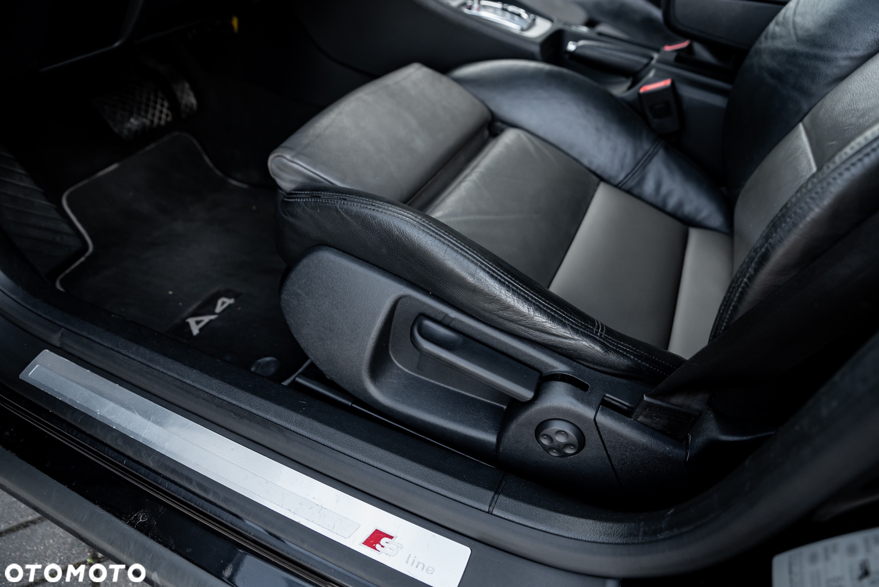 Audi A4 Avant 2.0 T FSI quattro tiptronic - 28