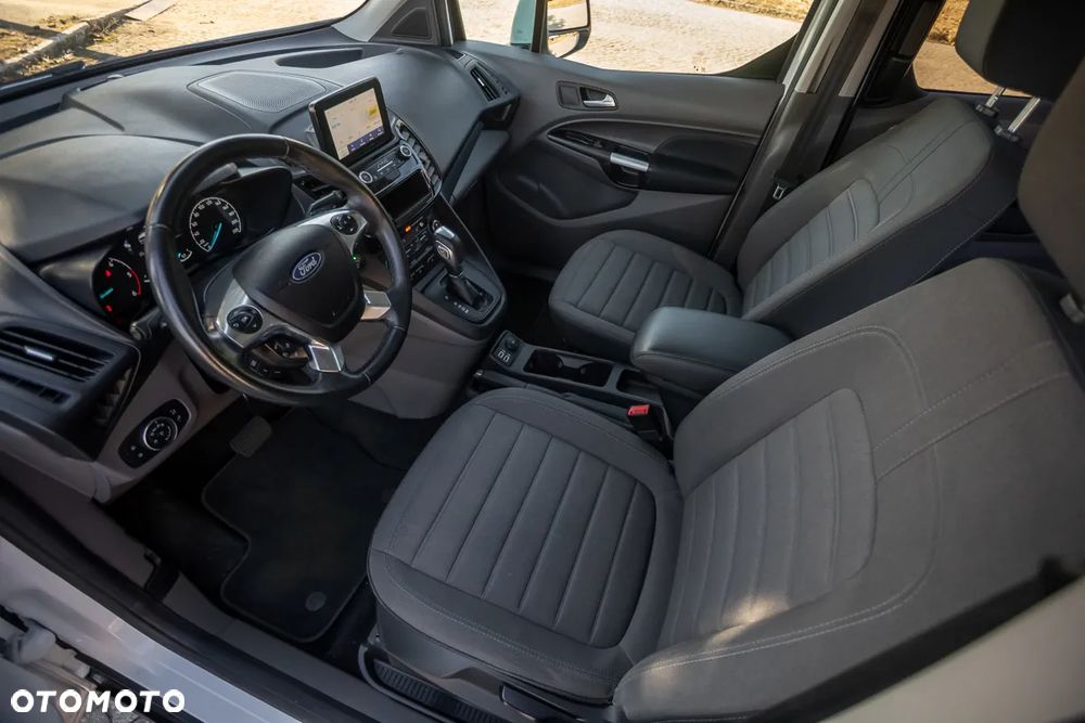 Ford Tourneo Connect Grand - 17