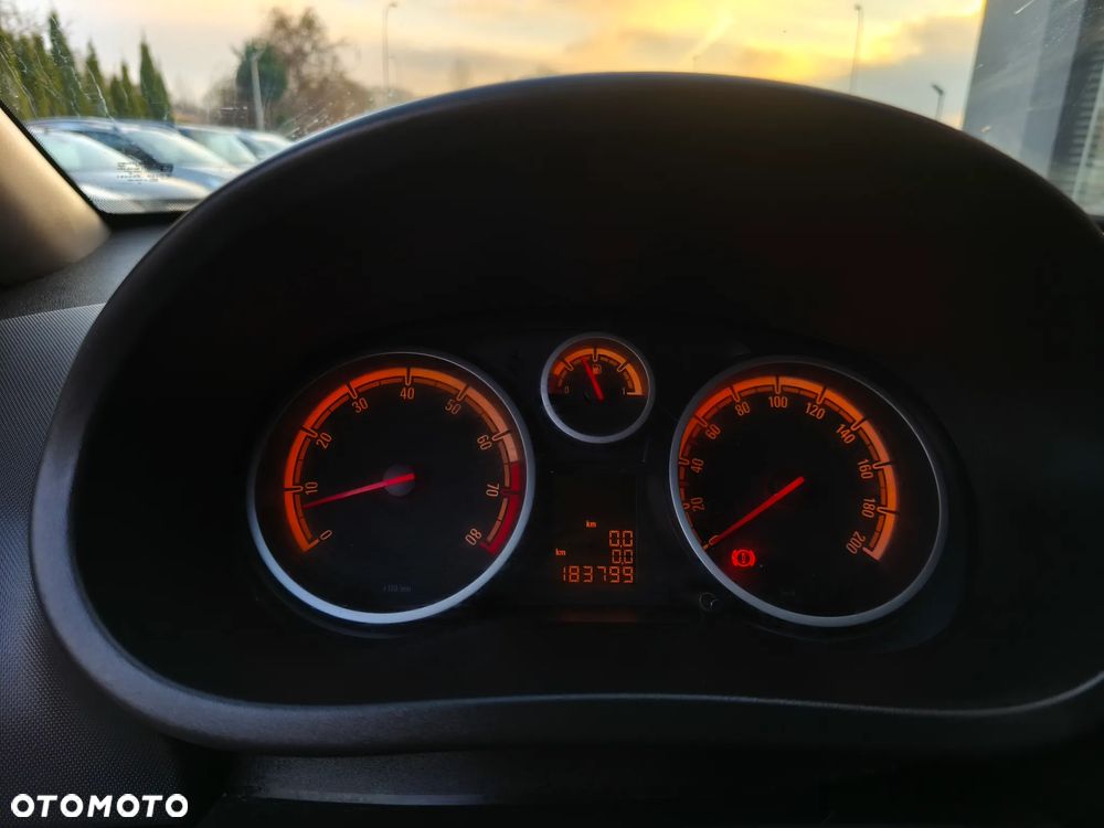 Opel Corsa 1.2 16V Cosmo - 11