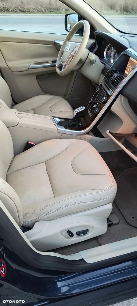 Volvo XC 60 T6 AWD Momentum - 15