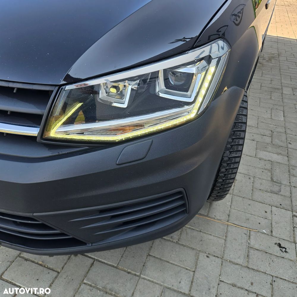 Volkswagen Caddy Maxi - 12