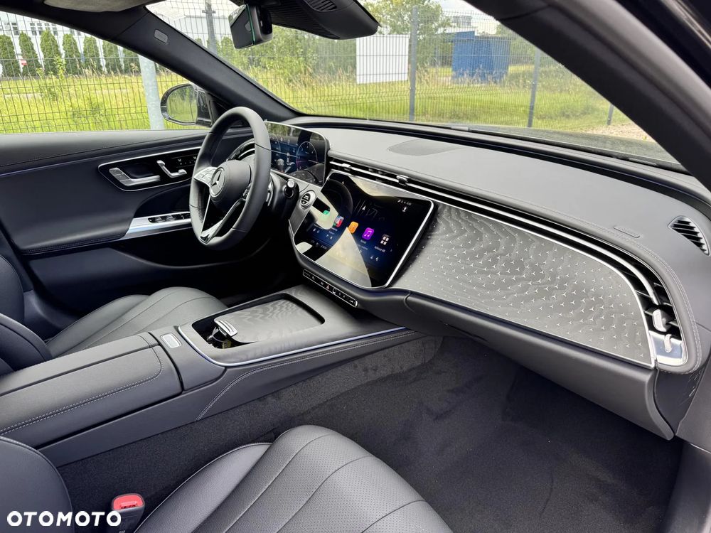 Mercedes-Benz Klasa E 220 d mHEV 4-Matic Exclusive 9G-Tronic - 14
