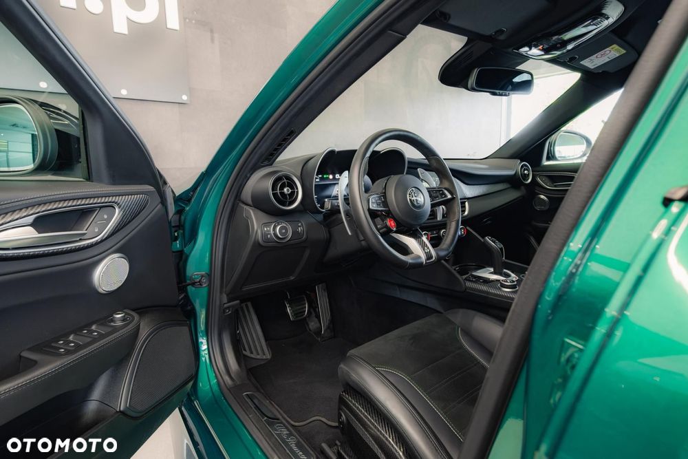 Alfa Romeo Giulia 2.9 Bi Turbo V6 Quadrifoglio - 13