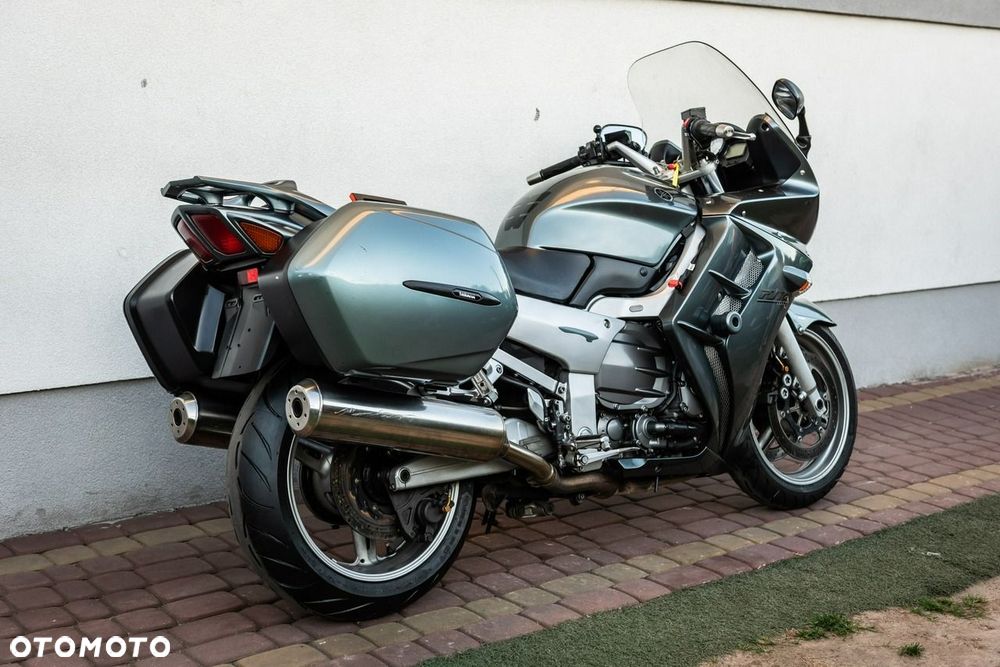 Yamaha FJR - 3