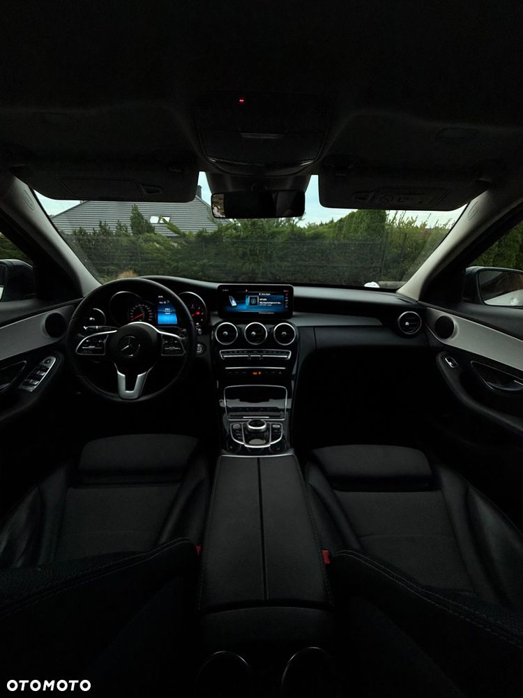Mercedes-Benz Klasa C 220 d 4Matic 9G-TRONIC AMG Line - 21