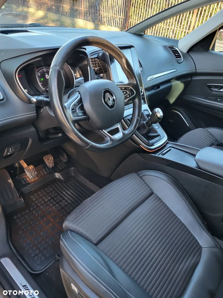 Renault Scenic BLUE dCi 120 BOSE EDITION - 16