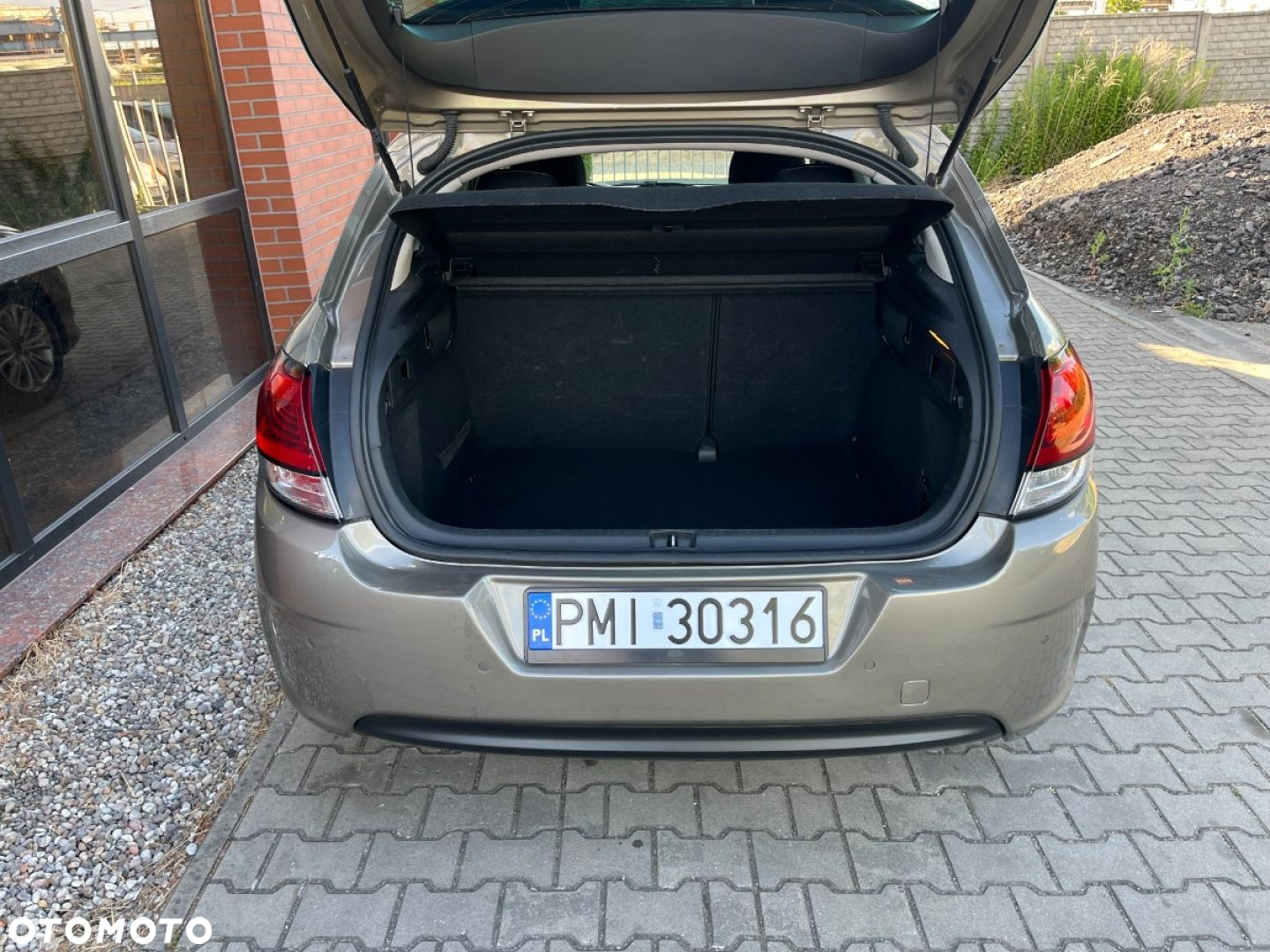 Citroën C4 PureTech 130 Stop&Start PLUS - 26