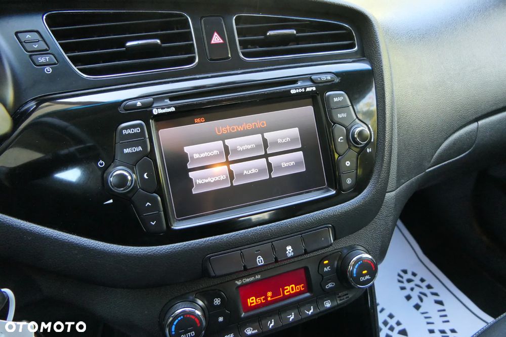 Kia Ceed 1.6 GDI L - 23