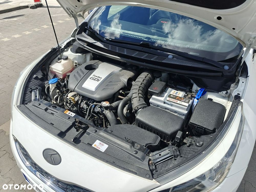 Kia Ceed - 10