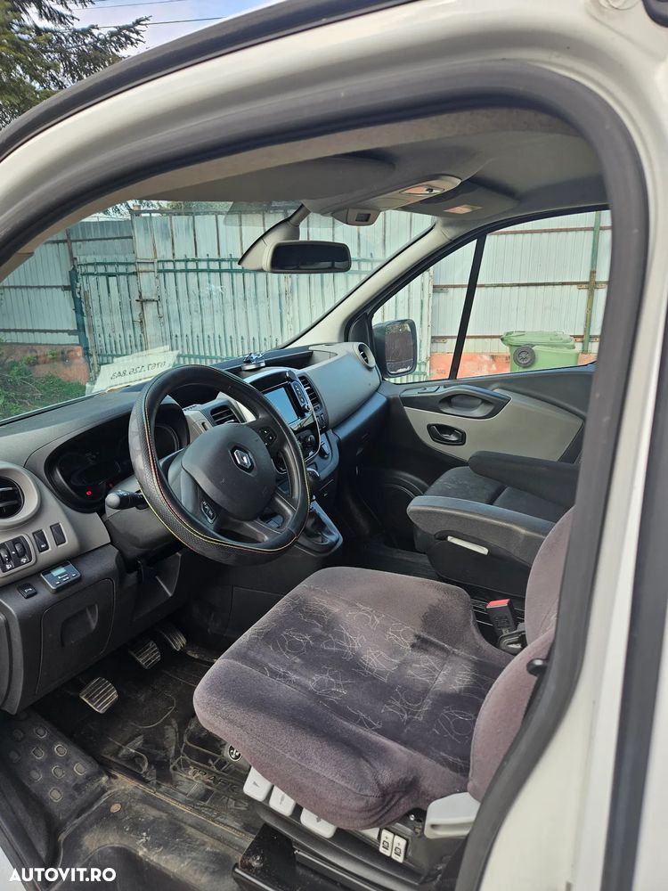 Renault Trafic - 12