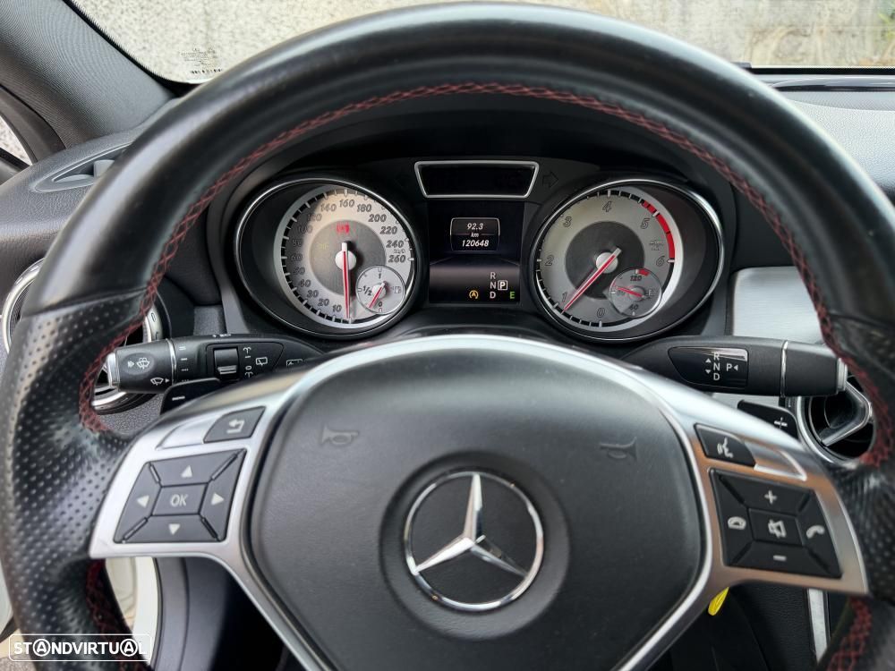 Mercedes-Benz GLA 180 d 7G-DCT AMG Line - 16