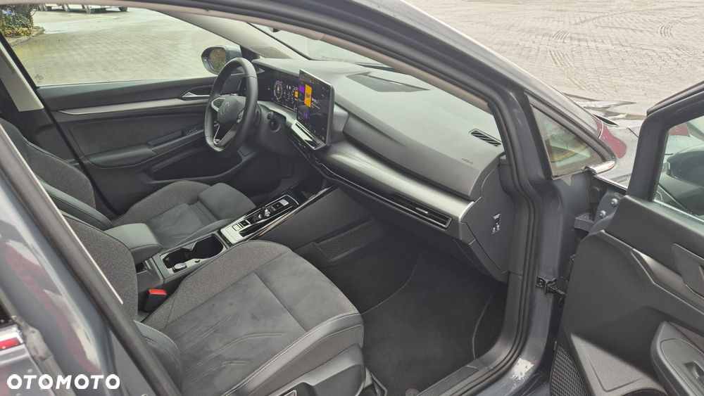 Volkswagen Golf - 10