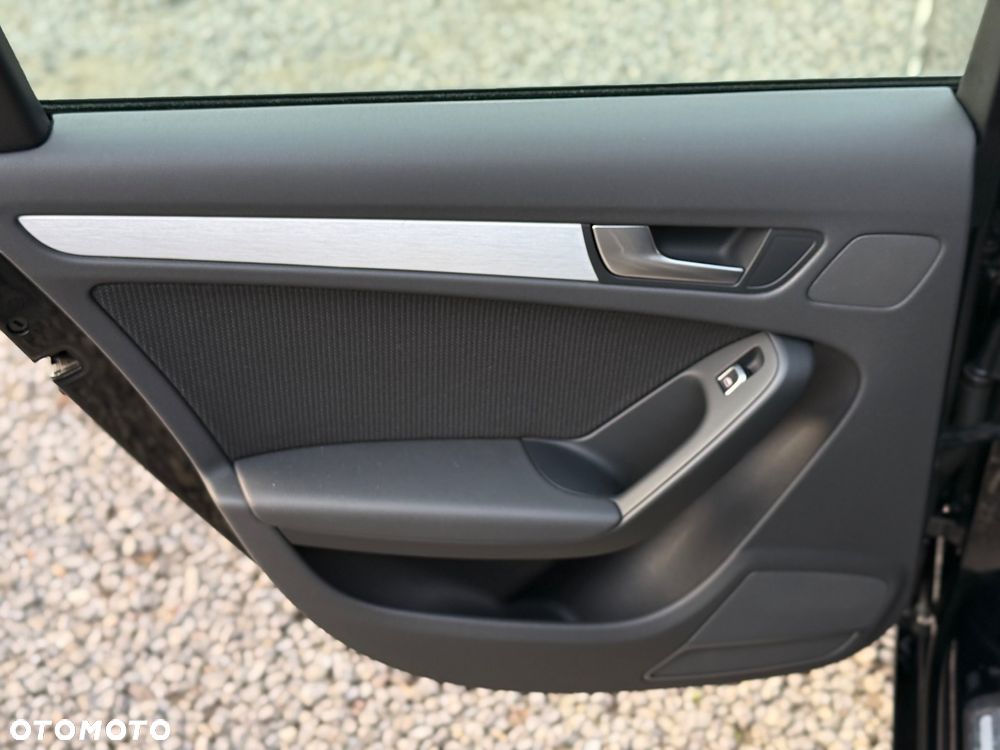 Audi A4 Avant 2.0 TDI DPF S line Sportpaket - 31