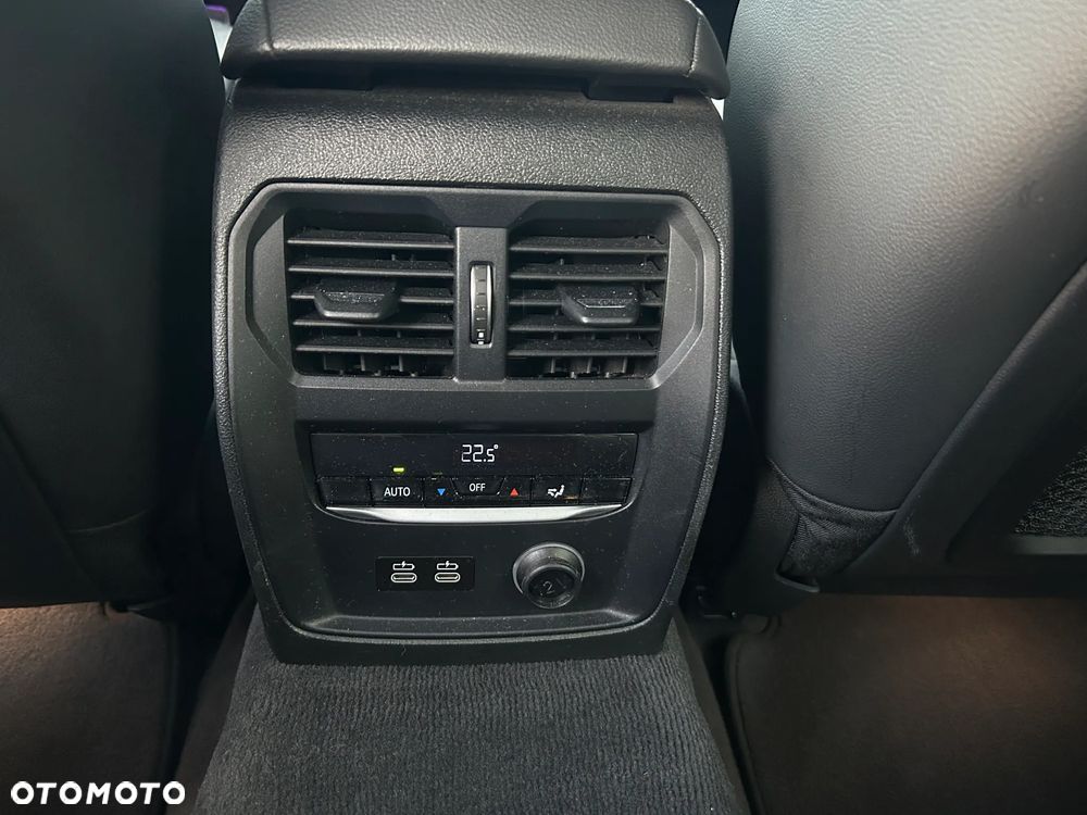 BMW Seria 3 330e - 21