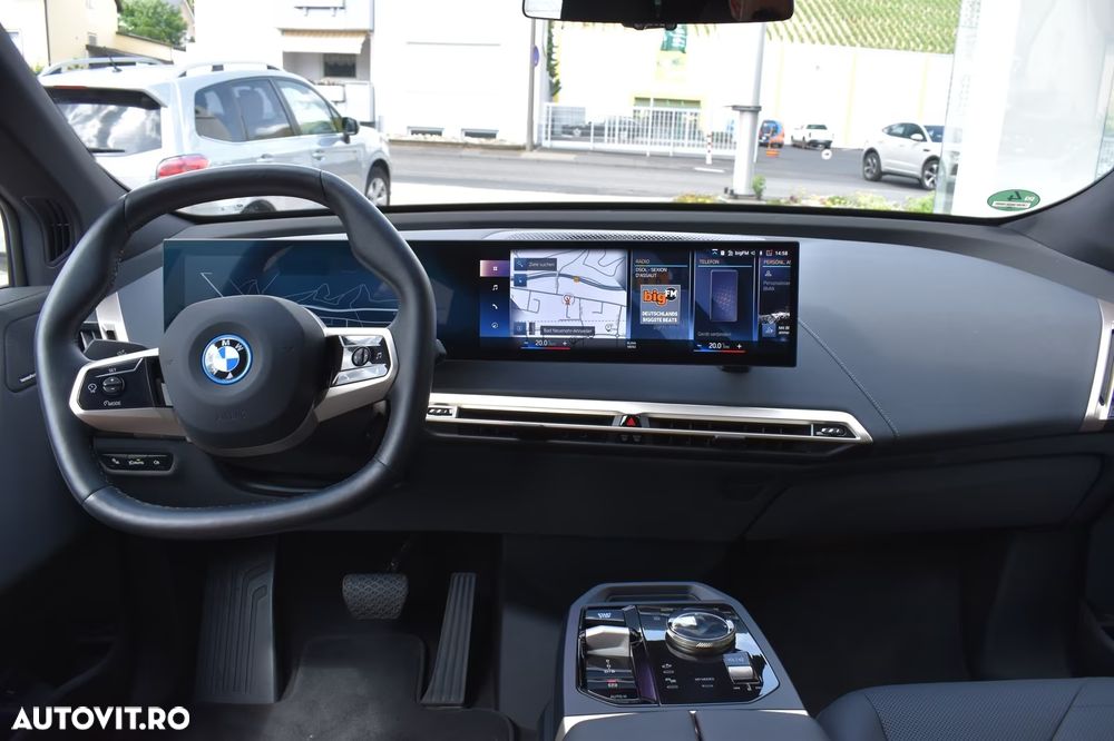 BMW iX - 6
