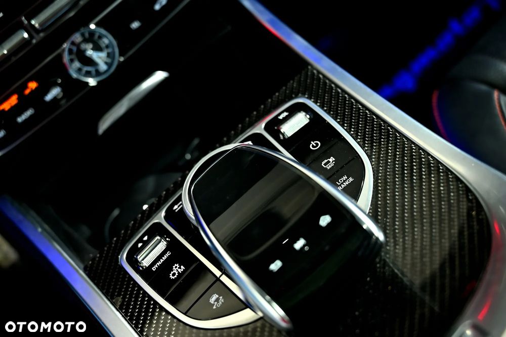 Mercedes-Benz Klasa G 400 d Stronger Than Time Edition - 29