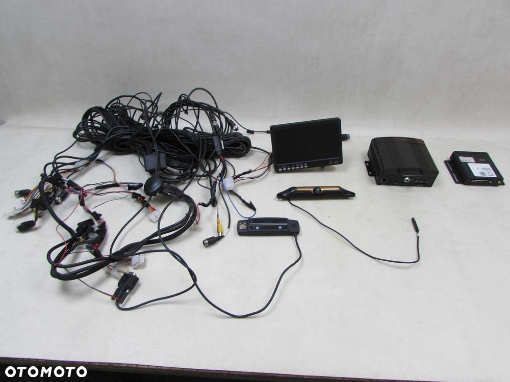 MITSUBISHI CANTER FUSO IVECO MONITORING GPS CCTV SYSTEM KAMER 360 AUTA LOKALIZATOR VISION - 1