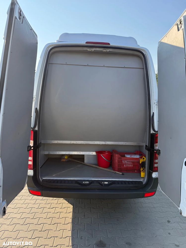 Mercedes-Benz Sprinter - 5
