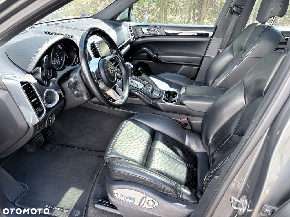 Porsche Cayenne Platinum Edition - 19