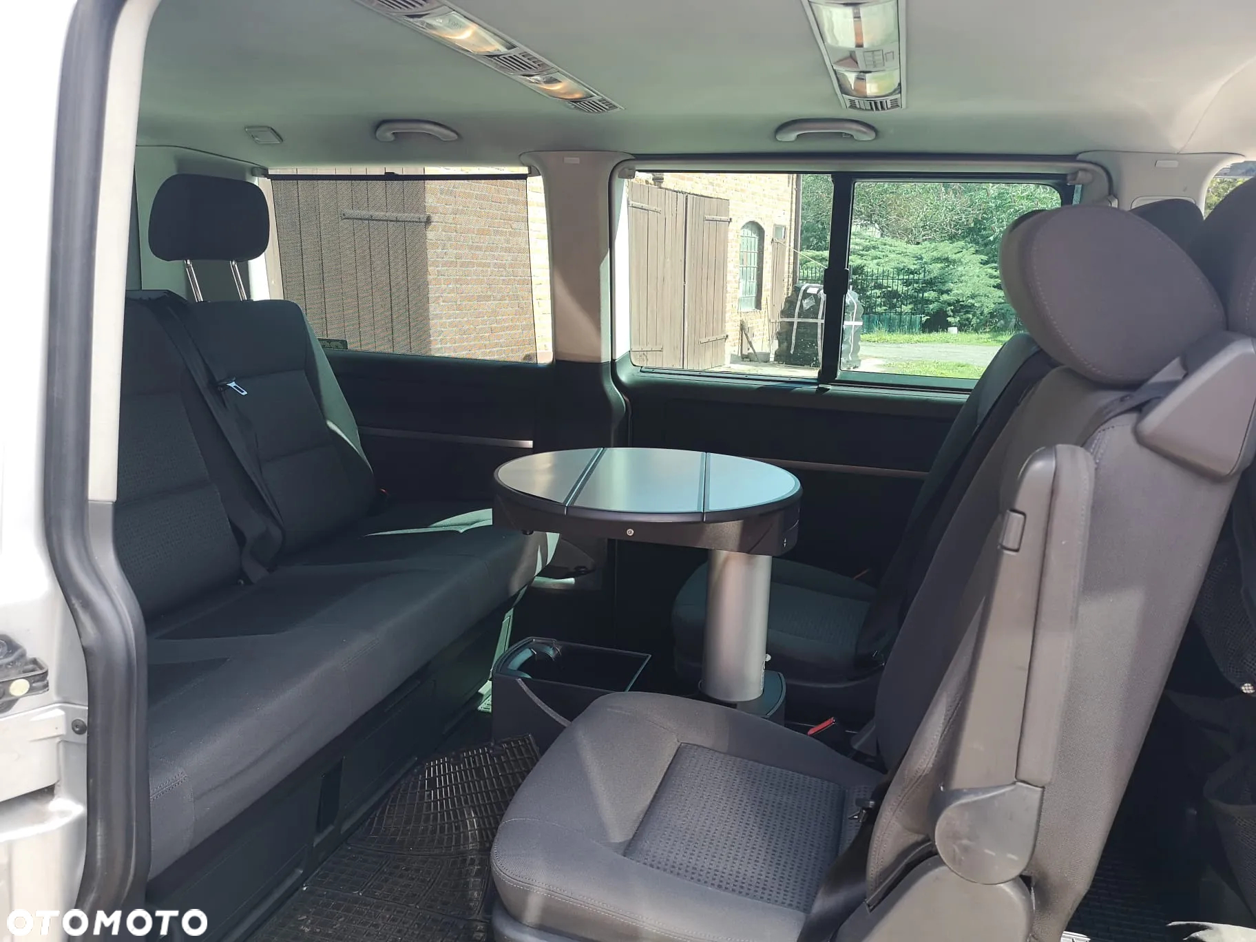 Volkswagen Multivan - 7