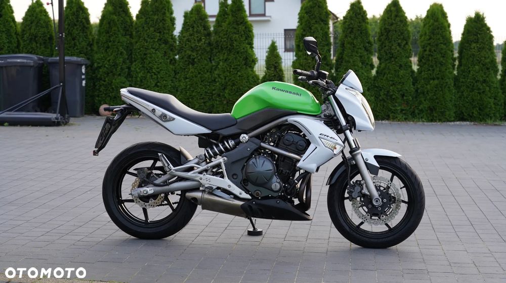 Kawasaki ER - 8