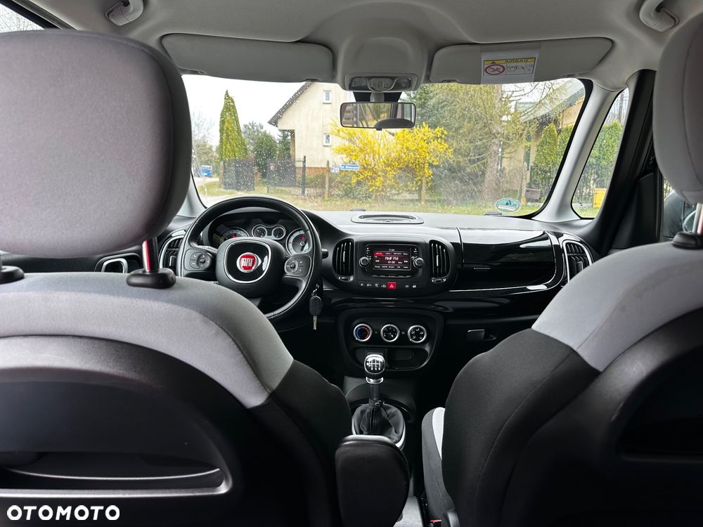 Fiat 500L 1.4 T-Jet 16V Lounge - 32