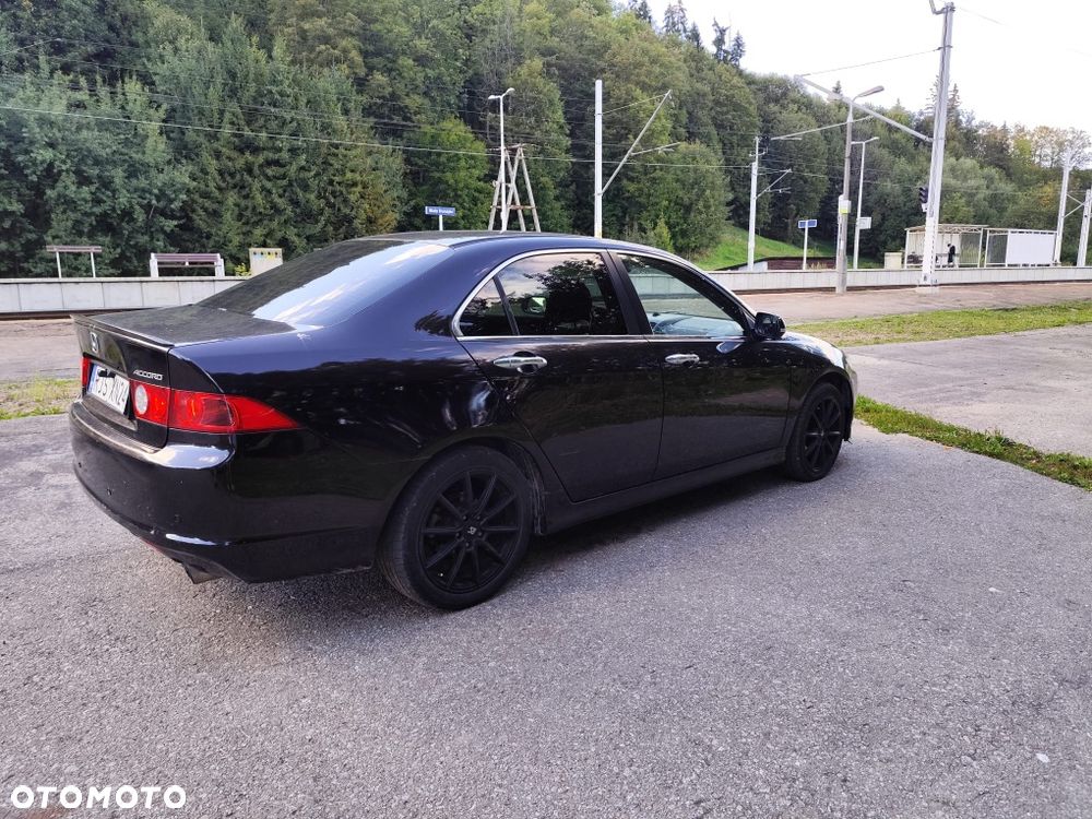 Honda Accord - 2